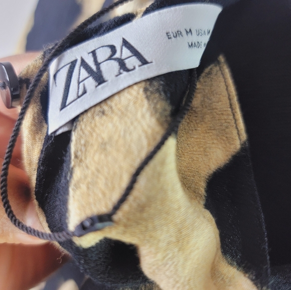 SOLD-Zara Women's Blouse Black and Tan Print Long Sleeve sz M - Picture 4 of 4